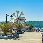 Διαμέρισμα 1 Bedroom Front In *