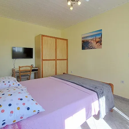Daire 1 Bedroom Front In Medulin