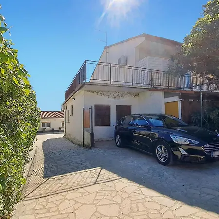 Διαμέρισμα 1 Bedroom Front In *